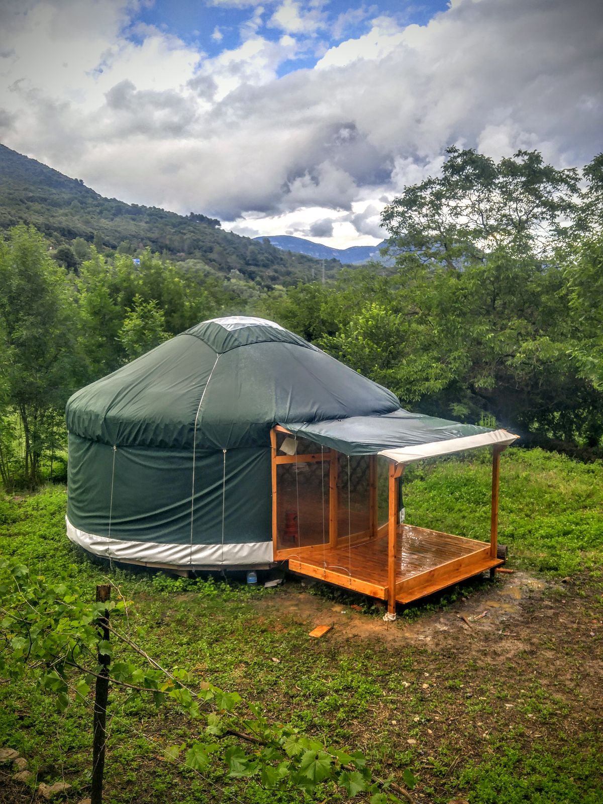 Yurta moderna exterior